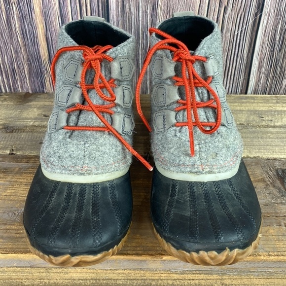 Sorel Gray Boots- Size 8.5 - Picture 2 of 12